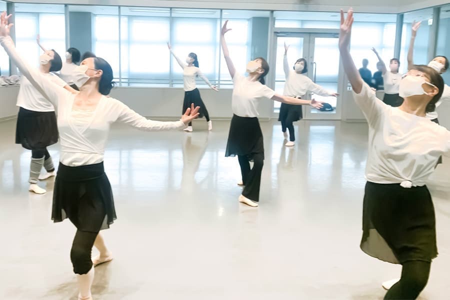 アダルトクラス：福本まゆみモダンバレエアート：大阪・服部緑地・豊中