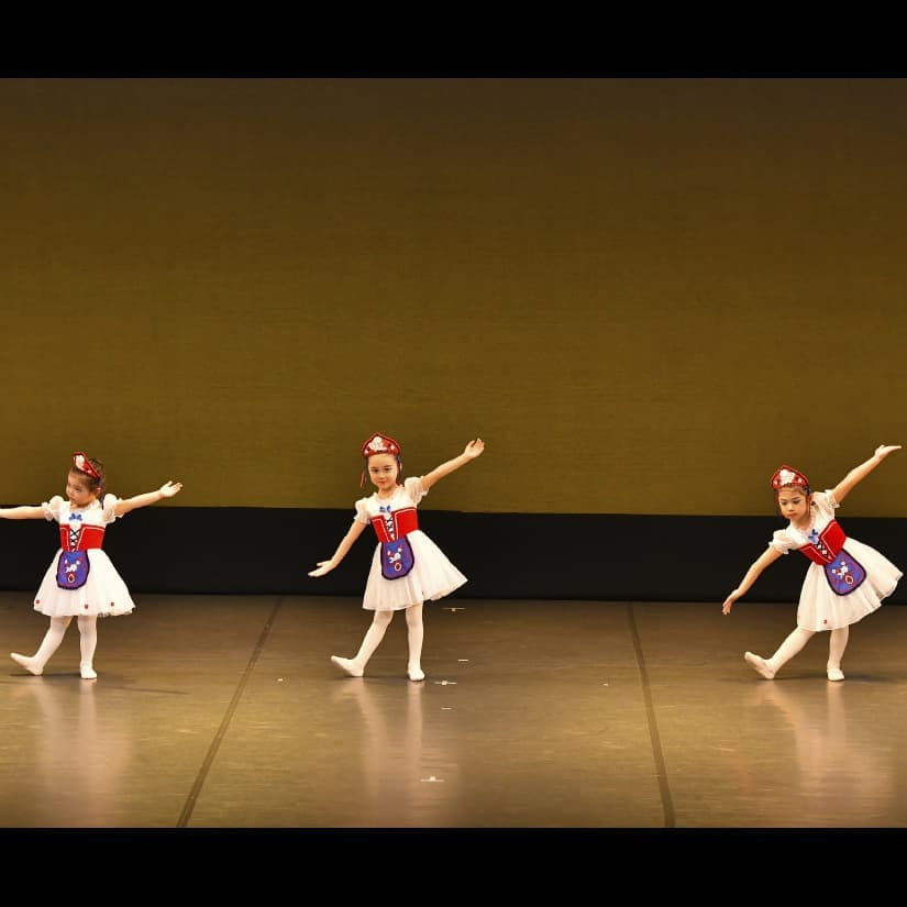 福本まゆみモダンバレエアート第６回ミニコンサート：福本まゆみモダンバレエアート：大阪・服部緑地・豊中