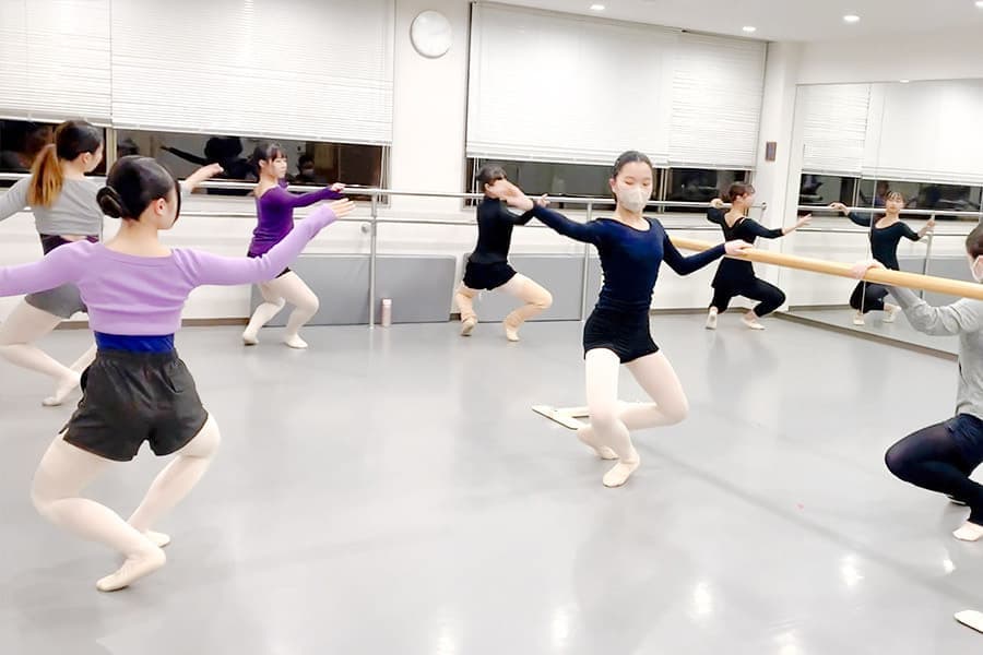 シニアクラス：福本まゆみモダンバレエアート：大阪・服部緑地・豊中